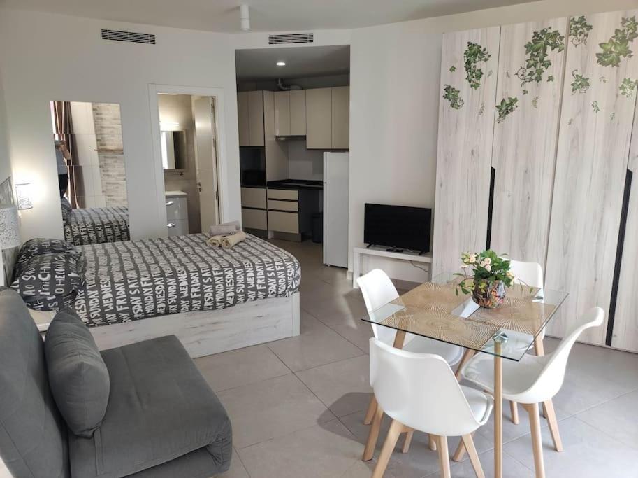 Nuevo Estudio Con Parking Gratis Malaga Ngoại thất bức ảnh